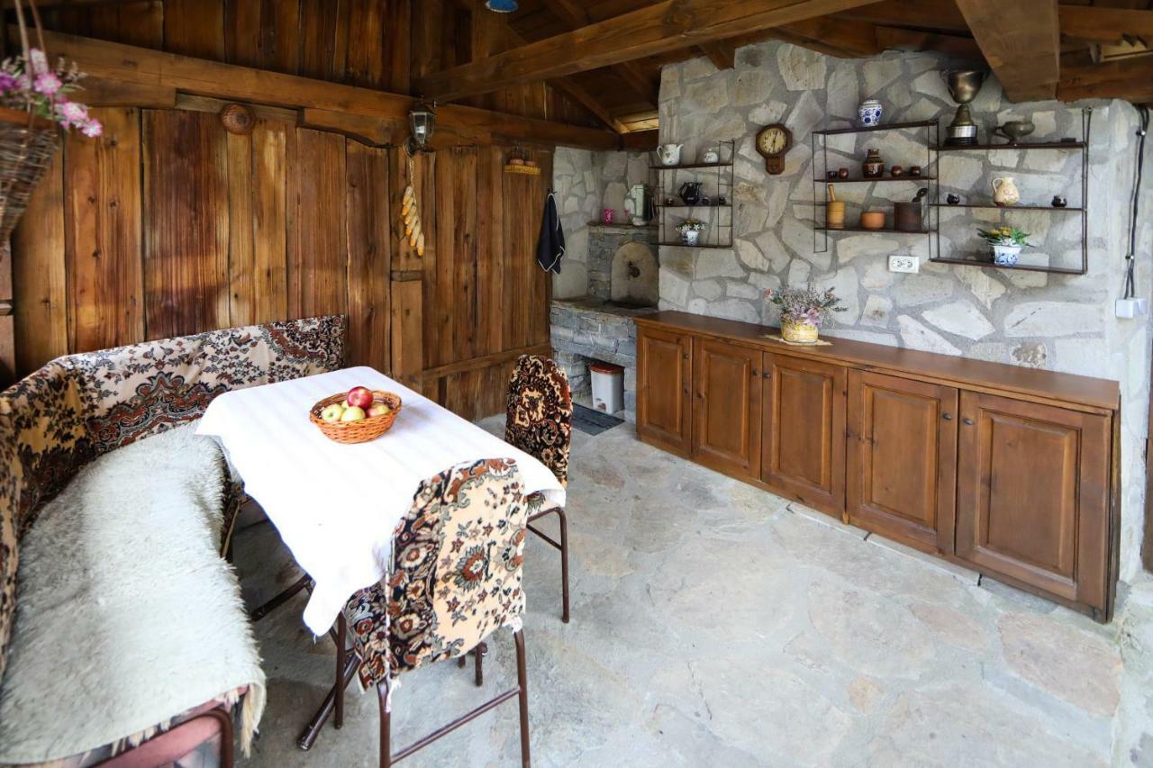 Тодорината Къща Otel Leshten Dış mekan fotoğraf